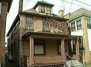 1212 Holmes St, Mc Kees Rocks, PA 15136