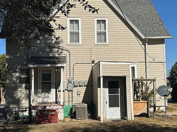 2nd image of 308 E 15th St