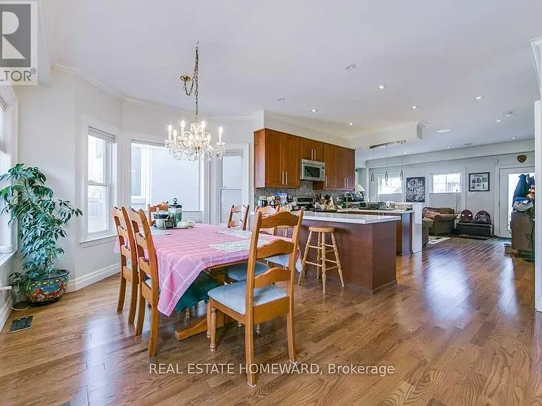76 Redwood Ave — Photo 4
