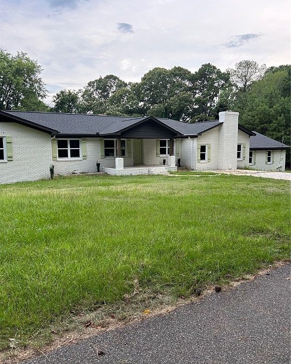 1st image of 15747 Huckleberry Ln