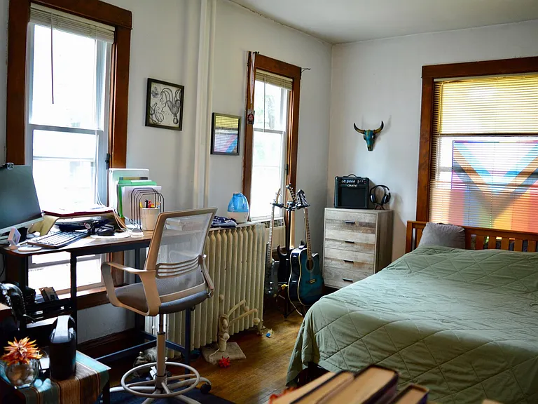 3224 Hennepin Ave #2 — Photo 3