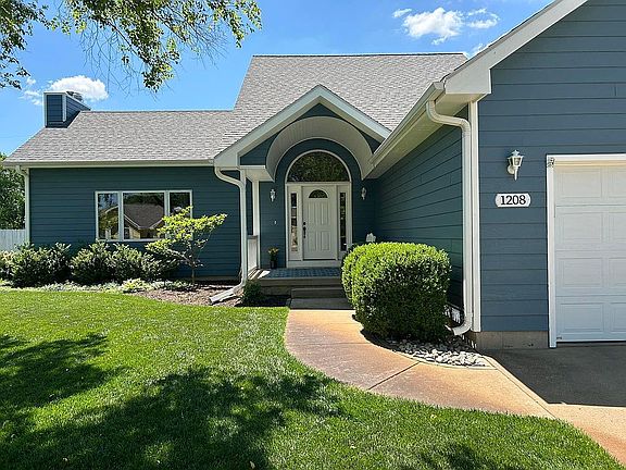 2nd image of 1208 Fredrich Dr