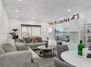 1630 W 46th St APT 208F, Hialeah, FL 33012