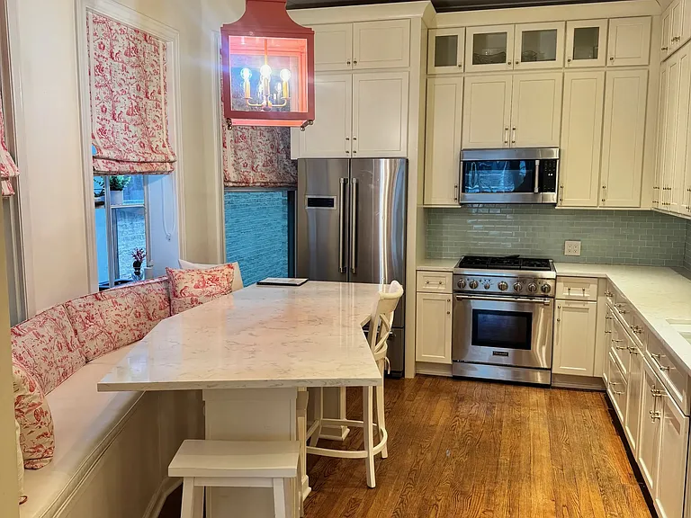 1329 N Dearborn St #3 — Photo 10