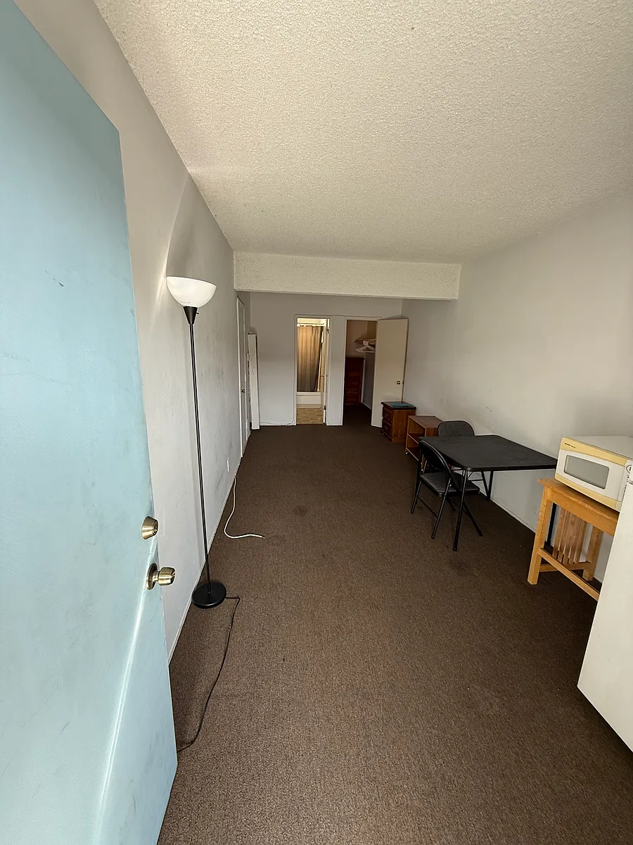 Building Photo - 3107 Bagley Ave #9B