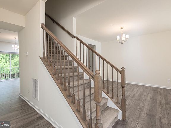 5th image of 178 N Regulator Dr