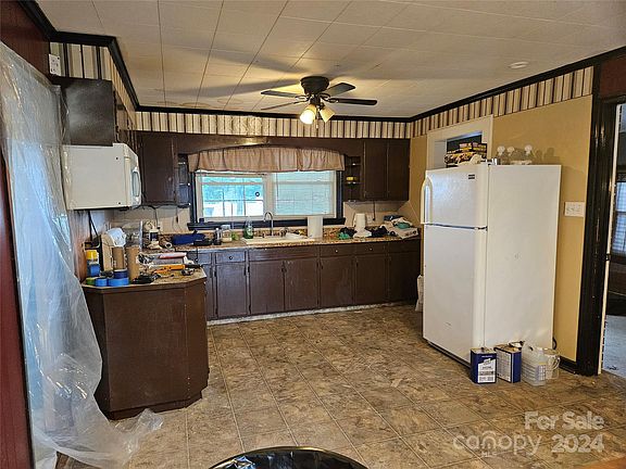 3rd image of 264 Allendale Dr
