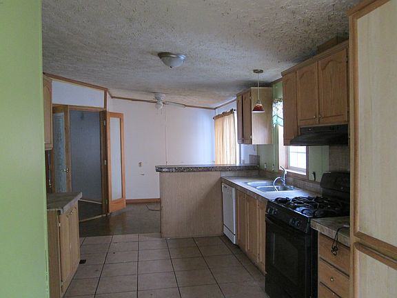 2nd image of 9 Avenue E