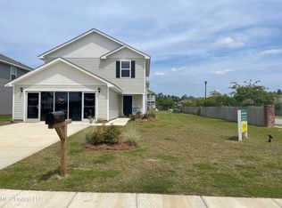 2121 Beauvior St, Ocean Springs, MS 39564
