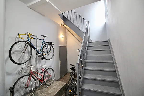 Rented by Hagstrom Management Inc | media 13