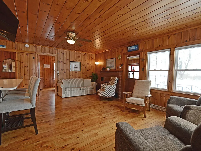604 Kings Hwy — Photo 8