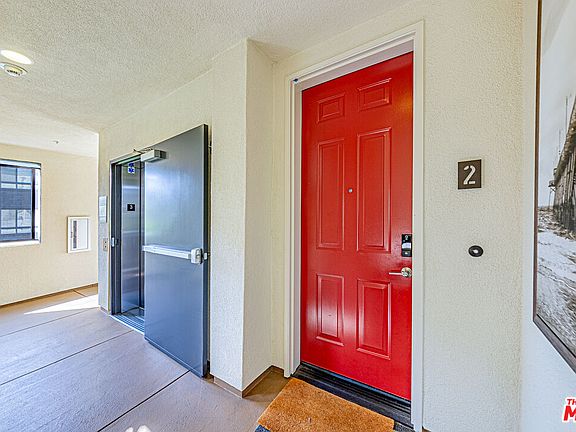 4th image of 12883 Runway Rd #2