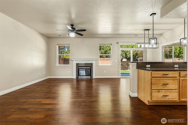 3rd image of 403 SE 3rd Street