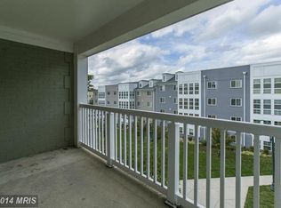 4071 S Four Mile Run Dr UNIT 401, Arlington, VA 22204