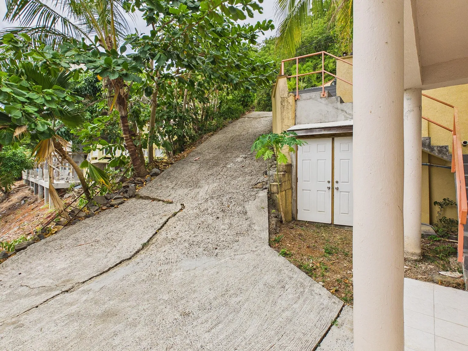 2 bed, $2,200 — Photo 2
