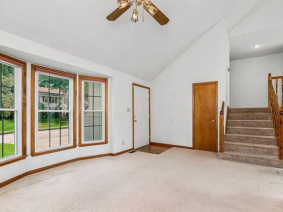 4th image of 3539 Winchester Dr
