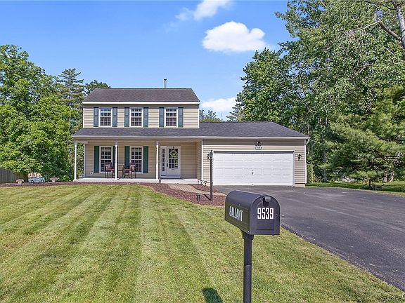 2nd image of 9539 Glengarriff Dr