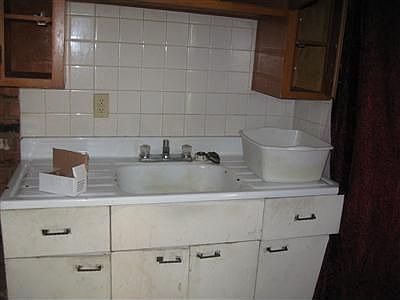 2nd image of 410 Watkins St