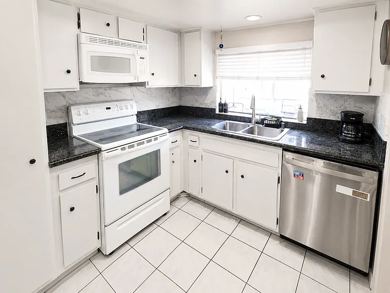 Kitchen With Appliances