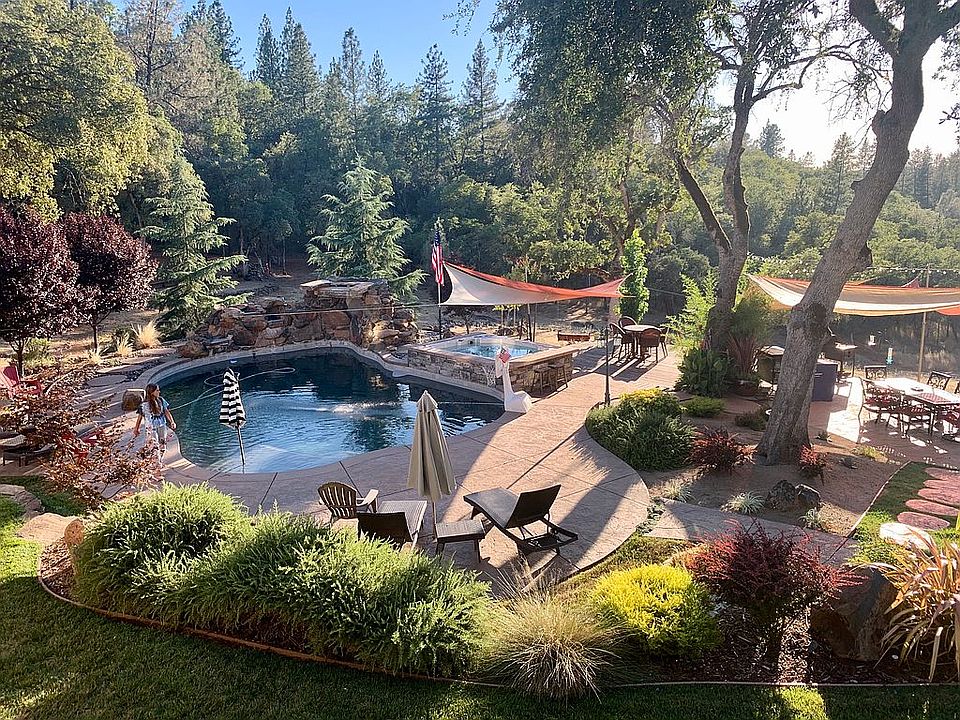 1st image of 21257 Knolls Dr