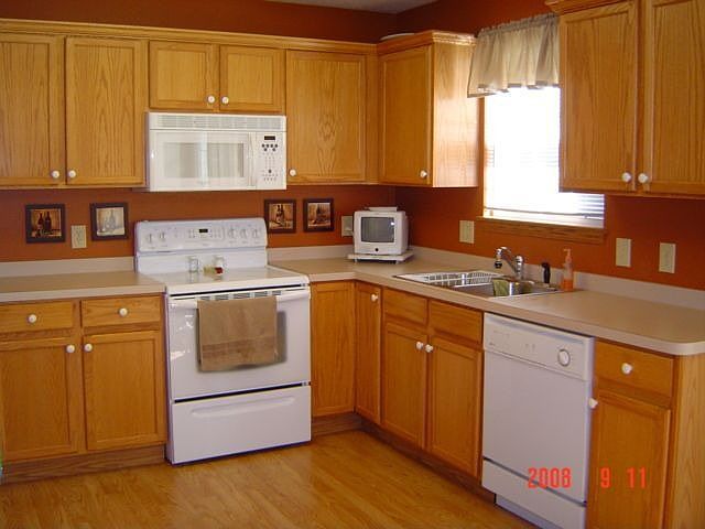 1st image of 105 Lavender Ln