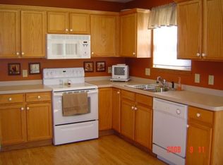 105 Lavender Ln, Madison, OH 44057