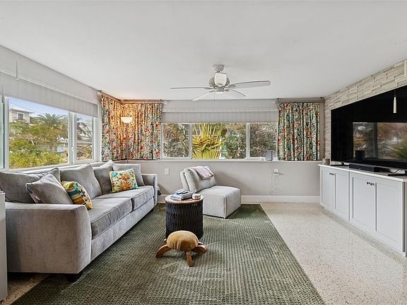 3rd image of 2427 BAYWOOD DRIVE W