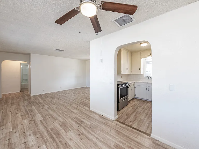 255-267 N Buchanan St #257 — Photo 5