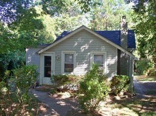 21 Homeland Dr, Huntington, NY 11743