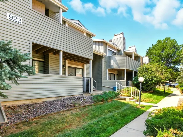 922 S Walden Street #205, Aurora, CO 80017