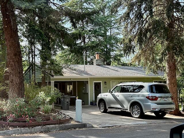 1st image of 605 Glenwood Dr