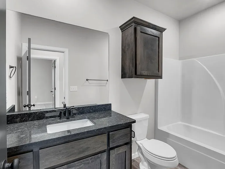 324 Vinnedge Ave — Photo 16