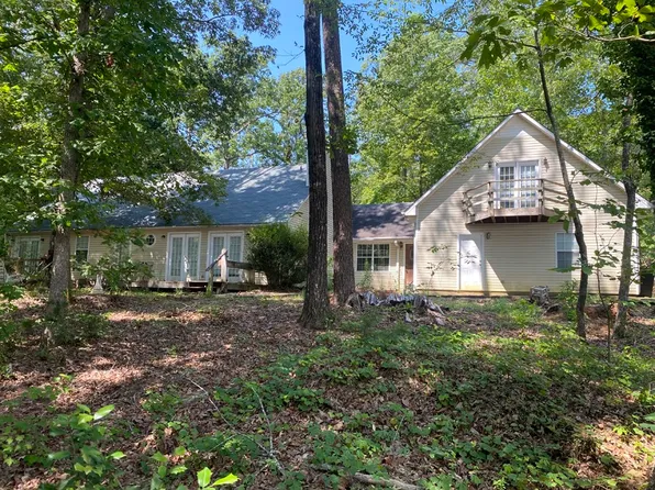 621 Chase Landing Rd, Martin, GA 30557