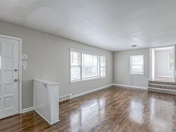 3rd image of 6618 NW Bougher Ln