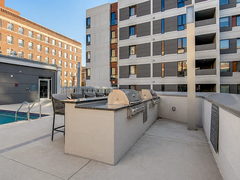 520 Park Avenue — Photo 11