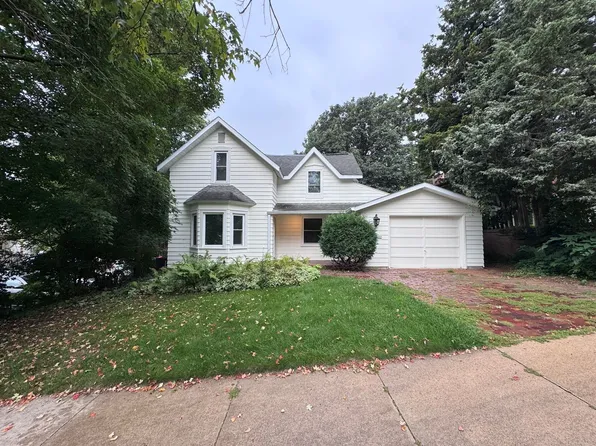 517 6th Ave SW, Rochester, MN 55902