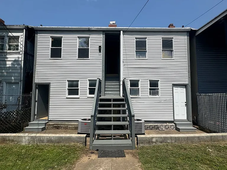 4025 Kansas — Photo 10
