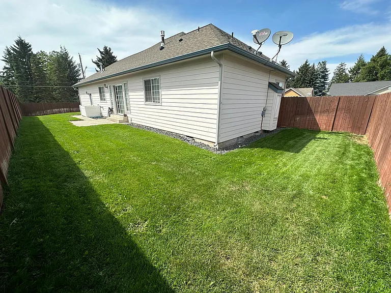 2780 W Iago St — Photo 8