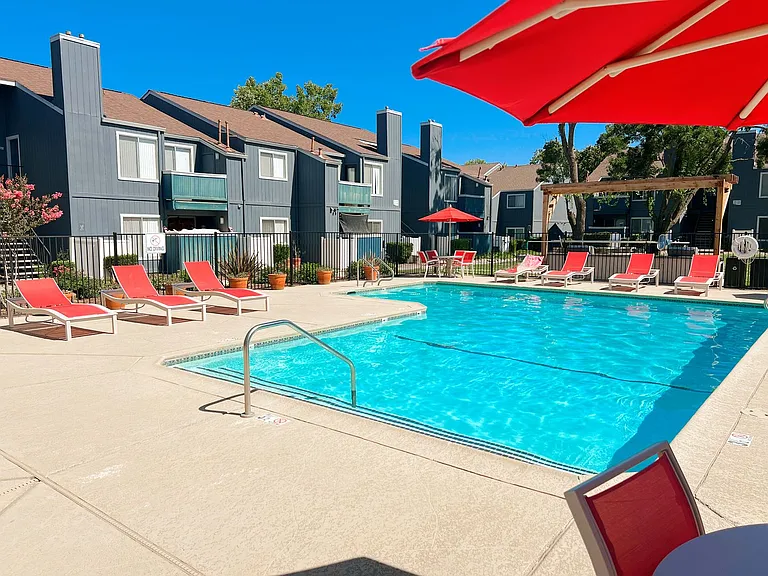 Sierra Ridge Apartments — Photo 54