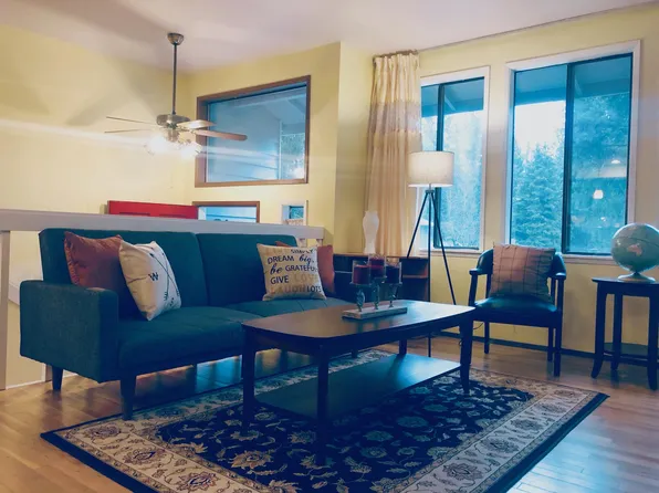 16802 NE 100th St, Redmond, WA 98052