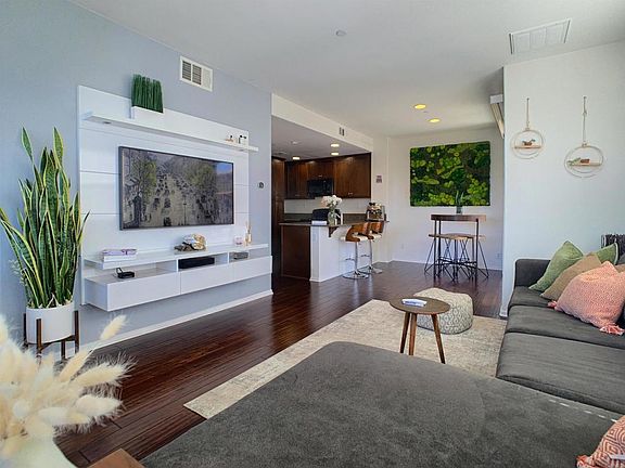 4th image of 1503 Calabria St
