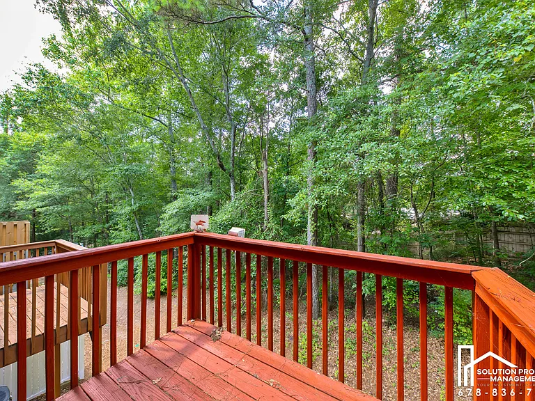 3160 Mill Springs Cir — Photo 26