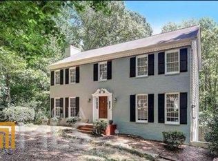 395 N Fayette Dr, Fayetteville, GA