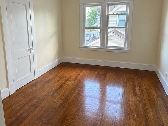 5th image of 61-63 Monrovia St #2