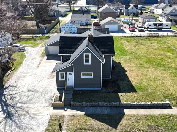 2021 S A St, Elwood, IN 46036