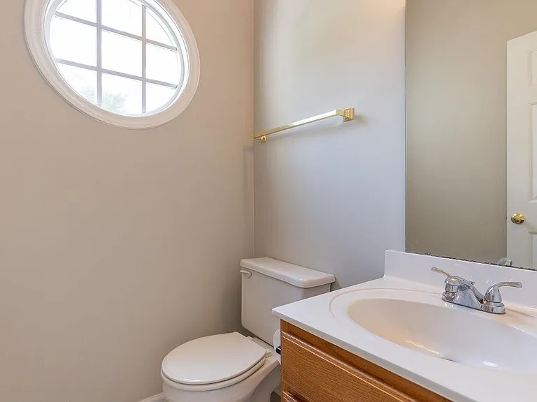 219 Covington Square Dr — Photo 14