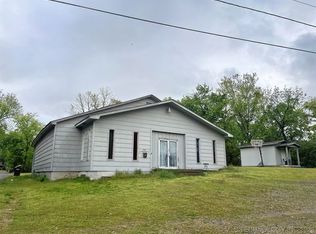 665 S College Ct, Tahlequah, OK 74464