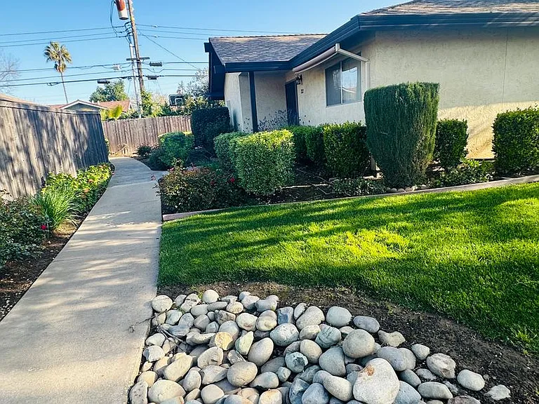 3829 Whitney Ave — Photo 14