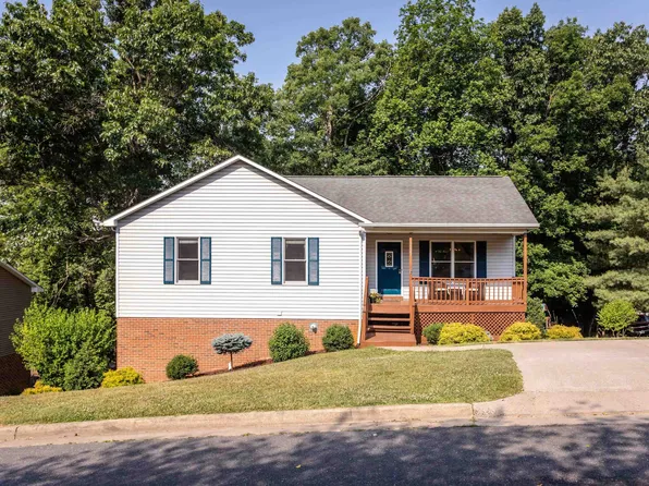 3121 Horseshoe Ln, Harrisonburg, VA 22801