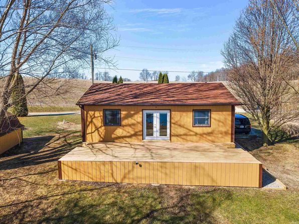 7105 S 1190th Rd E, Hudson, IN 46747